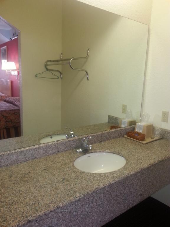 Crystal Inn 249 North Louetta Rom bilde